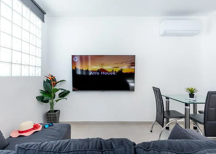 3 Charming In Americas Apartment