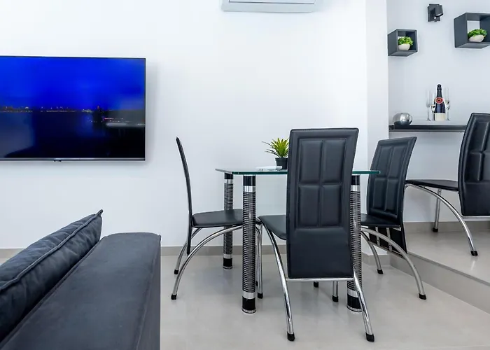 3 Charming In Americas * Playa de las Américas